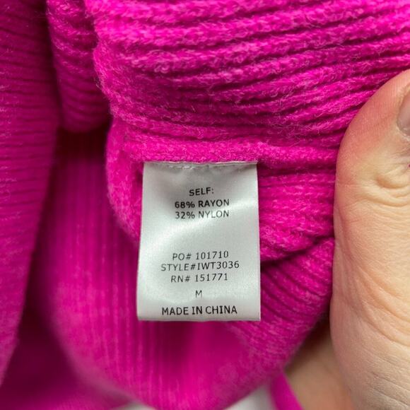 Buckle Le Lis Hot Pink Quarter Snap Ribbed Crop Cropped Knit Sweater Medium - Picture 6 of 6